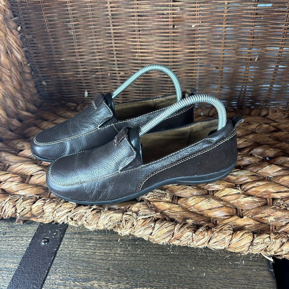 Naturalizer Women's Brown Leather and Suede Slip On Loafer Size 7 M